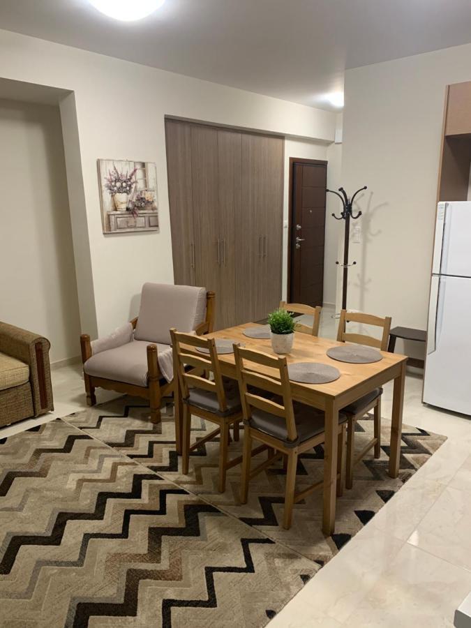 Renovated Apartment In The Center Of Larisa Екстериор снимка