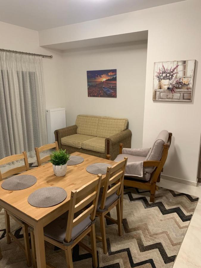 Renovated Apartment In The Center Of Larisa Екстериор снимка